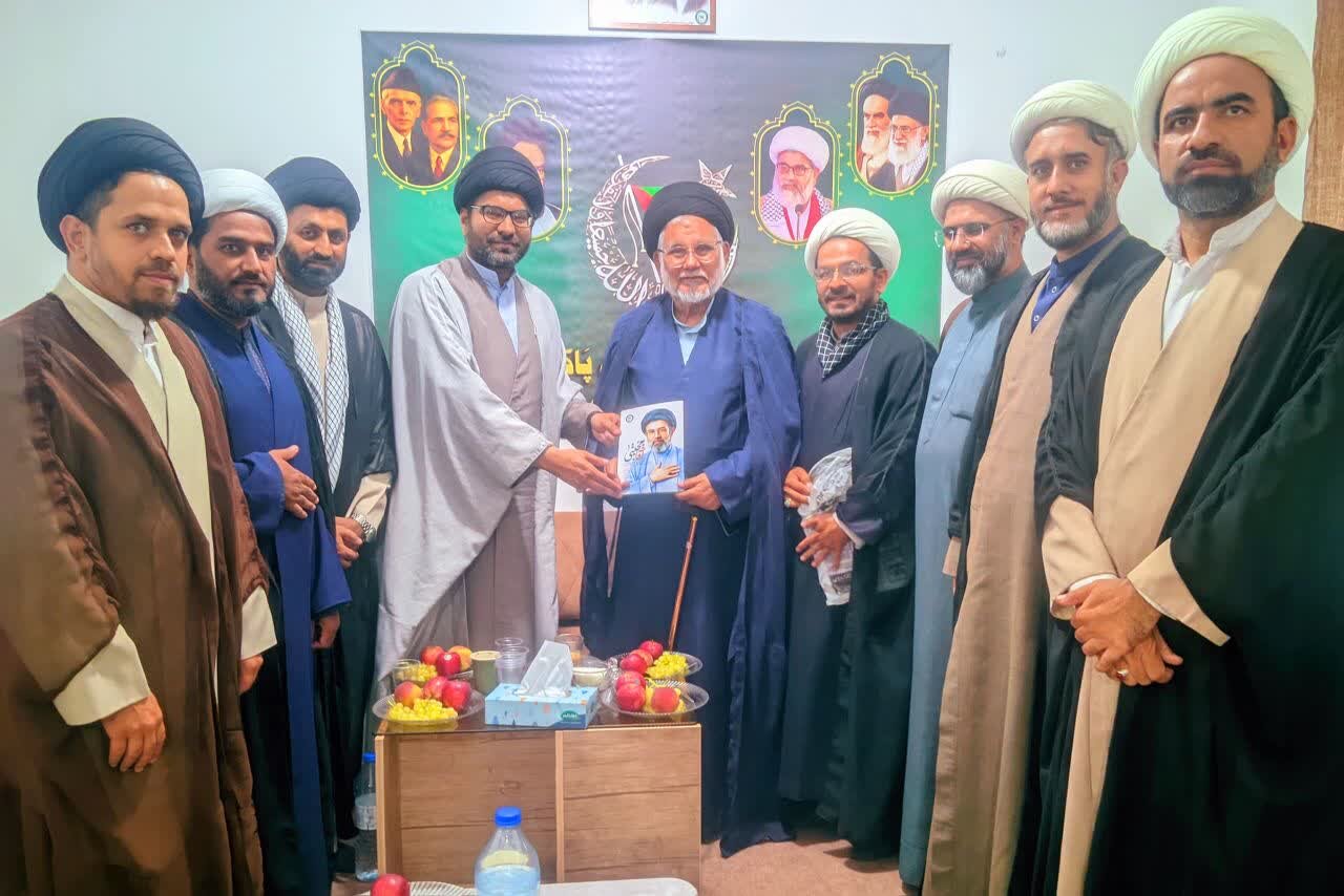 علامہ حسن ظفر نقوی کا دفتر ایم ڈبلیو ایم شعبہ قم کا دورہ / طلابِ علومِ دینیہ کی فکری و سیاسی تربیت اور تبلیغِ دین پر تاکید