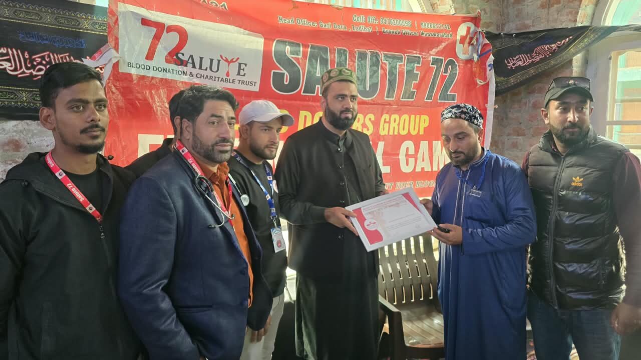 انجمنِ شرعی شیعیان اور سلیوٹ 72 کے اشتراک سے امام باڑہ میرگنڈ بڈگام میں مفت طبی کیمپ کا انعقاد