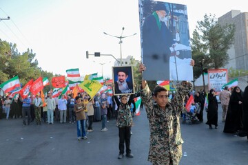 تصاویر/ رزمایش بزرگ جان‌فدا؛ تجلی وحدت اقشار در دفاع از آرمان‌ها در بیرجند