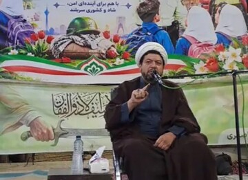 روضه‌خوانی و گریه کردن بسنده کردن، سنخیتی با انتظارِ حقیقی ندارد