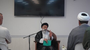تربیت با خودسازی آغاز می‌شود