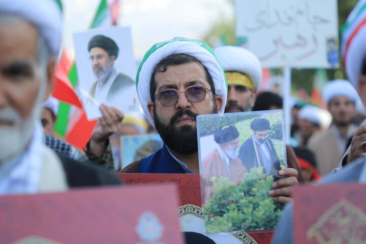 تصاویر| حضور اساتید و طلاب حوزه علمیه بیرجند در رزمایش جانفدا