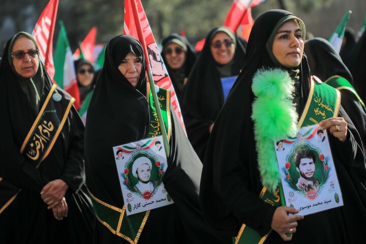 تصاویر| حضور گسترده اقشار مختلف در رزمایش جانفدا بیرجند