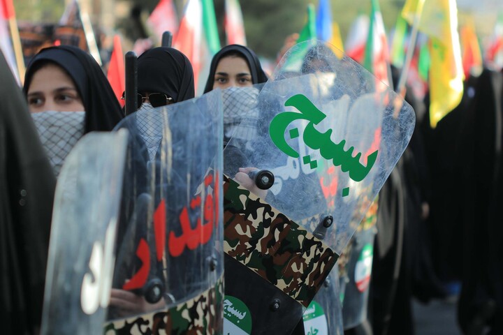 تصاویر| حضور گسترده اقشار مختلف در رزمایش جانفدا بیرجند