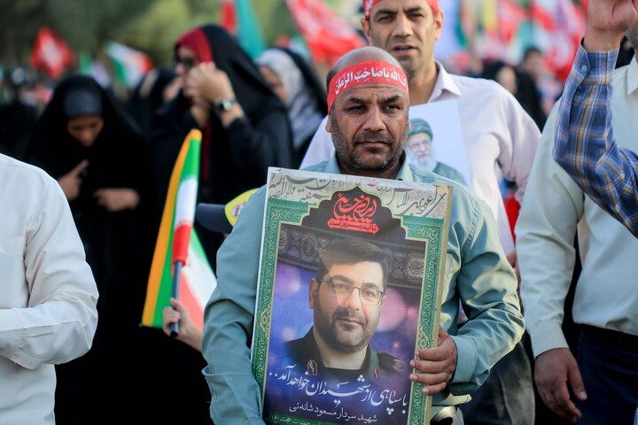 تصاویر| حضور گسترده اقشار مختلف در رزمایش جانفدا بیرجند