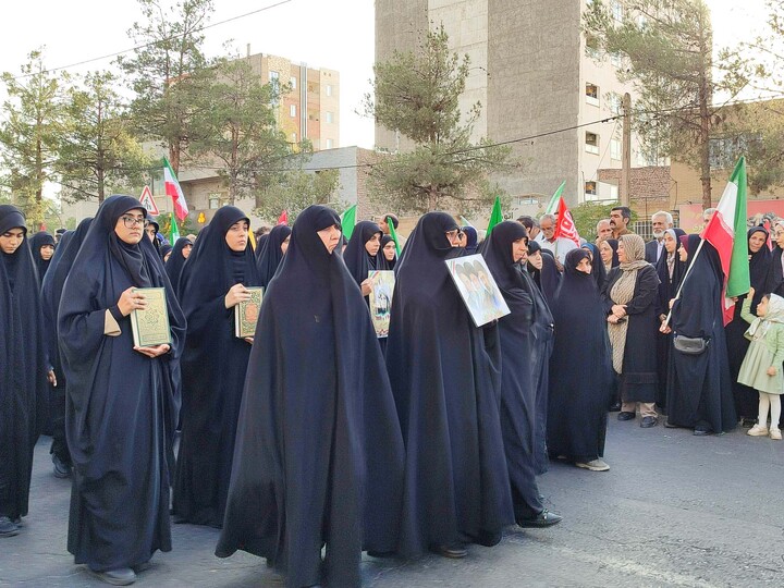 تصاویر| طلاب مدرسه علمیه نرجس(س) در رزمایش جانفدای شهرستان بیرجند