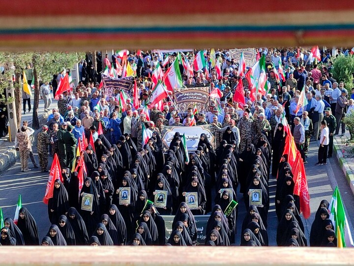 تصاویر| طلاب مدرسه علمیه نرجس(س) در رزمایش جانفدای شهرستان بیرجند