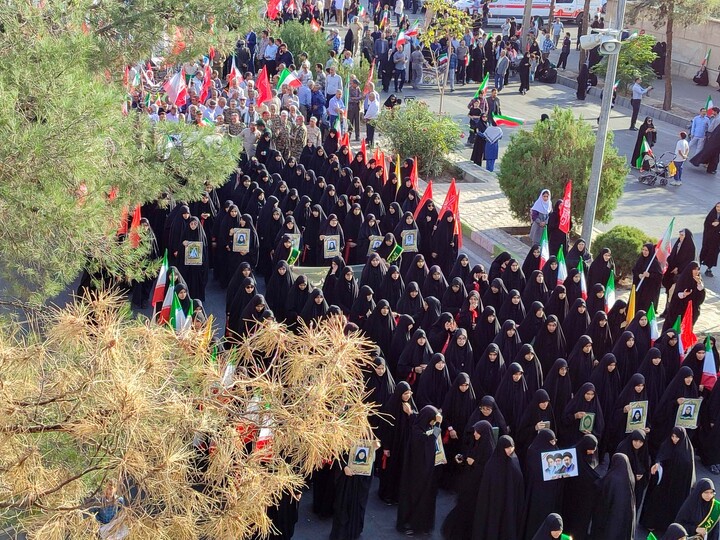 تصاویر| طلاب مدرسه علمیه نرجس(س) در رزمایش جانفدای شهرستان بیرجند