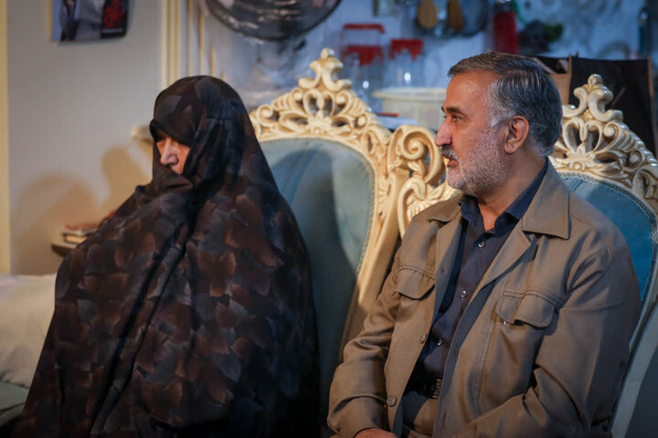 تصاویر/ دیدار نماینده ولی فقیه در استان وامام جمعه قزوین با خانواده شهدای والا مقام هشت سال دفاع مقدس