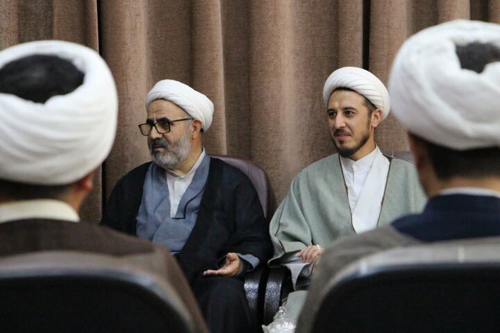 تصاویر / نشست امام جمعه شهرستان الوند قزوین با ائمه جماعات مساجد
