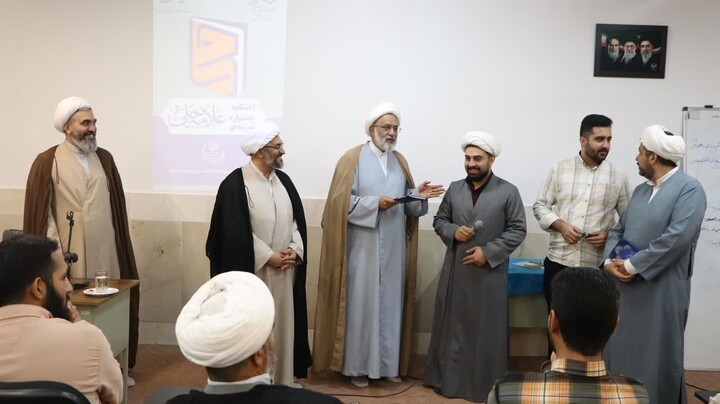 تصاویر| اختتامیه چهارمین جشنواره مدرسه ای علامه حلی(ره) در مدرسه علمیه رهنان