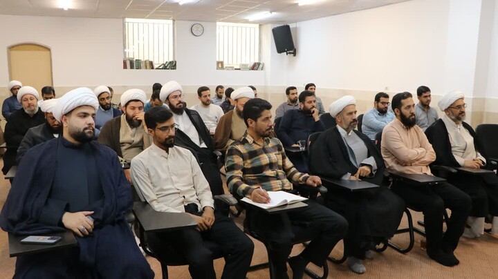 تصاویر| اختتامیه چهارمین جشنواره مدرسه ای علامه حلی(ره) در مدرسه علمیه رهنان