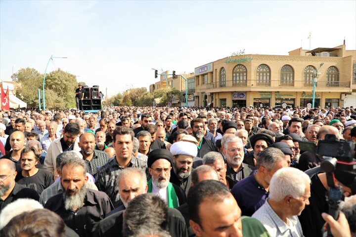 تصاویر/ پیکر آیت‌الله سید علیرضا حیدری به دست مردم یزد تشییع شد