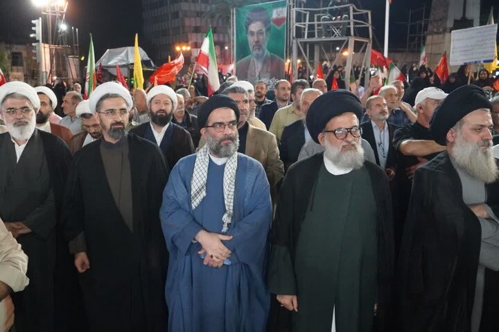 تصاویر / میدان‌داری علما و روحانیون شیعه و سنی در میدان وحدت گرگان