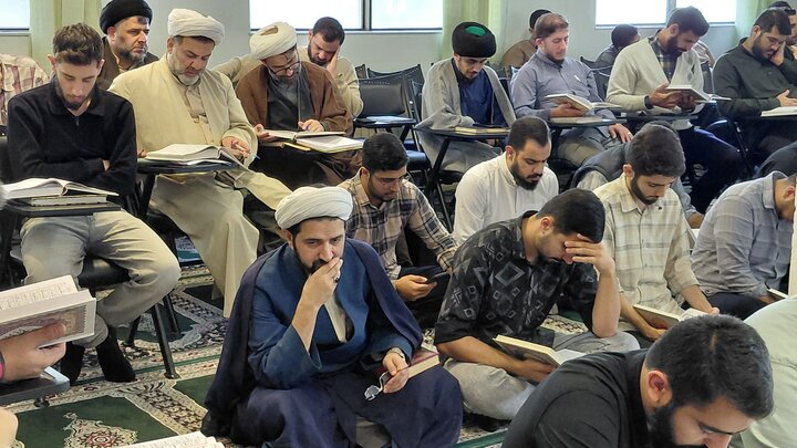 تصاویر/ برگزاری محفل قرآنی در مدرسه علمیه امام حسن عسکری (ع) شهرستان آمل