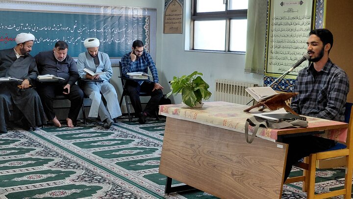 تصاویر/ برگزاری محفل قرآنی در مدرسه علمیه امام حسن عسکری (ع) شهرستان آمل
