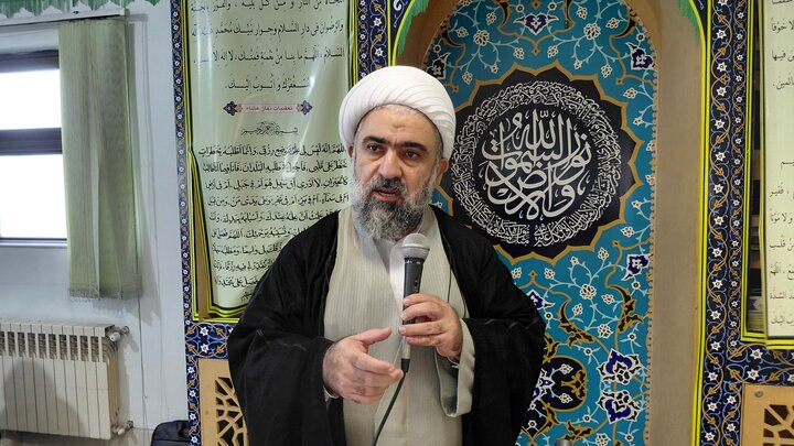 تصاویر/ برگزاری محفل قرآنی در مدرسه علمیه امام حسن عسکری (ع) شهرستان آمل