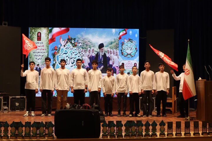 تصاویر/ افتتاحیه کشوری سی و پنجمین دوره مسابقات درسهایی از قرآن استاد قرائتی در شهرستان ساری