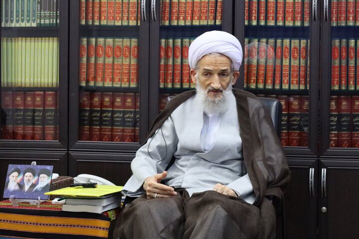 تصاویر/ دیدار مدیرکل و معاونین مرکز خدمات حوزه های علمیه مازندران با نماینده ولی‌فقیه در استان