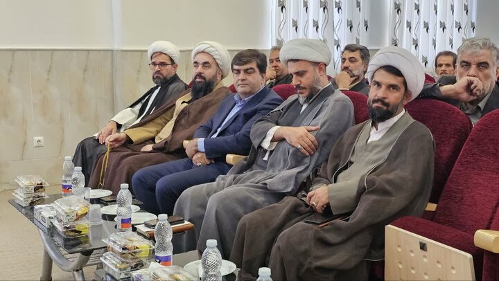 تصاویر/ آیین سنگرسپاری اداره تبلیغات اسلامی شهرستان اردکان برگزار شد