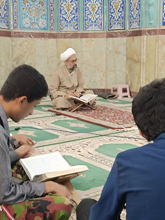 تصاویر/ جلسه قرائت قرآن کریم طلاب مدرسه علمیه آیت‌الله مدنی کاشانی(ره)
