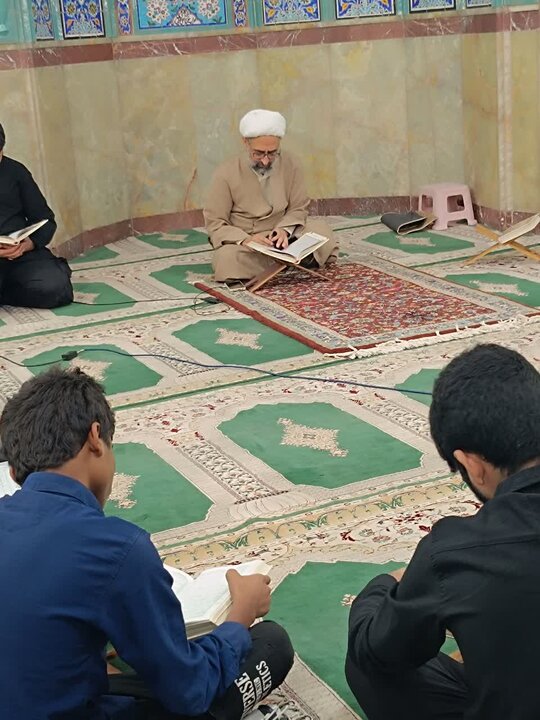 تصاویر/ جلسه قرائت قرآن کریم طلاب مدرسه علمیه آیت‌الله مدنی کاشانی(ره)