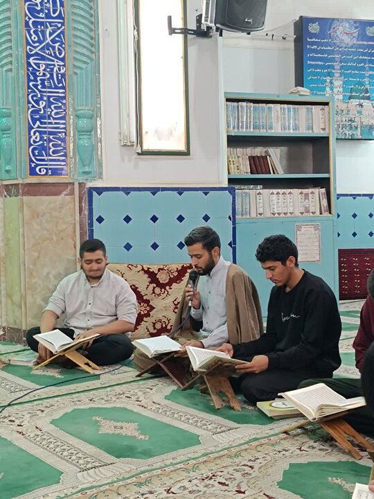 تصاویر/ جلسه قرائت قرآن کریم طلاب مدرسه علمیه آیت‌الله مدنی کاشانی(ره)