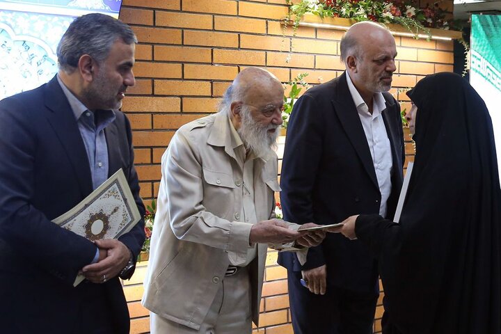 تصاویر/ یادمان شهدای دبستان شجره طیبه میناب