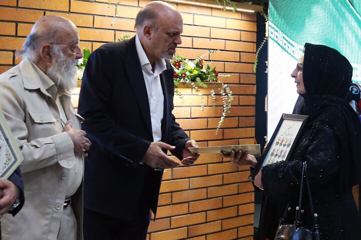 تصاویر/ یادمان شهدای دبستان شجره طیبه میناب