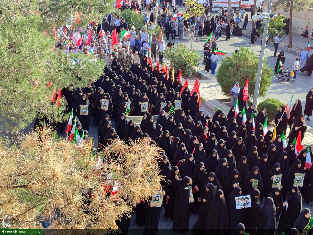 تصاویر/ حضور طلاب مدرسه علمیه نرجس(س) در رزمایش جانفدای شهرستان بیرجند