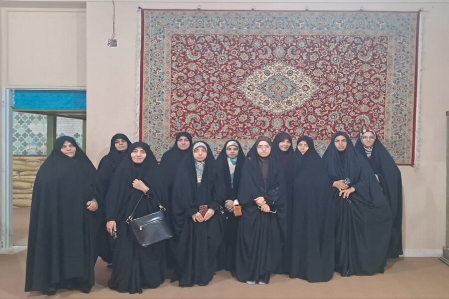 بازدید طلاب جدید الورود اردکانی از گنجینه شهدا