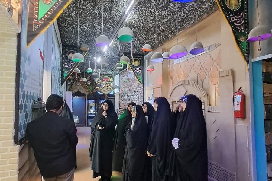 بازدید طلاب جدید الورود اردکانی از گنجینه شهدا