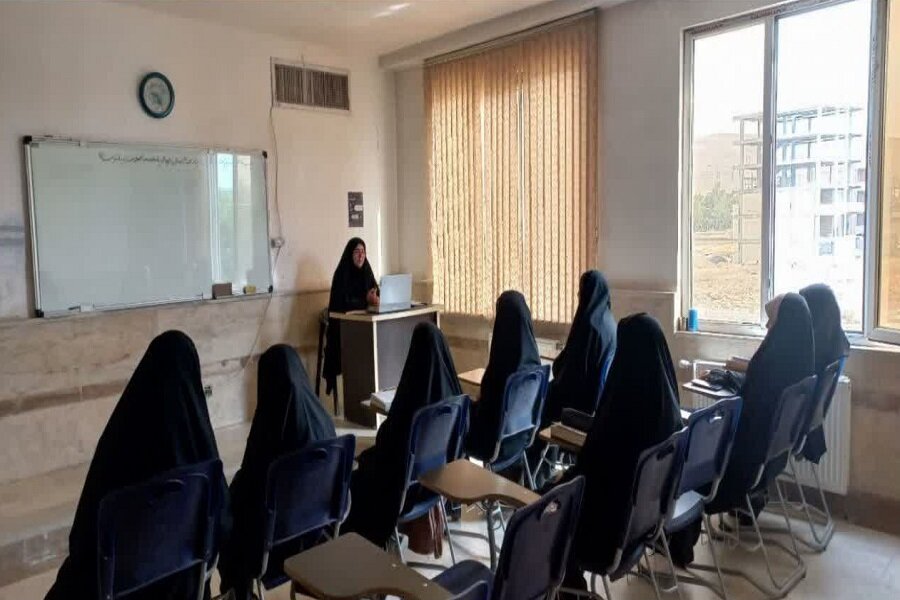 پیش‌نشست همایش بانوی کُرد با محوریت نقش همسری برگزار شد