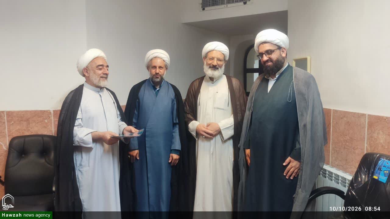 تمدیدحکم مدیریت مدرسه علمیه صاحب الامر(عج) ابلاغ شد