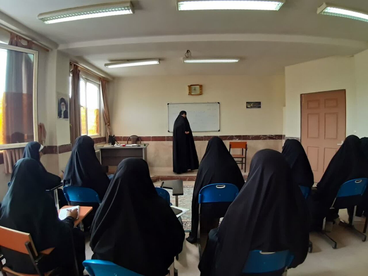 طرح «اربعین تعالی» در حوزه‌های علمیه خواهران کردستان

