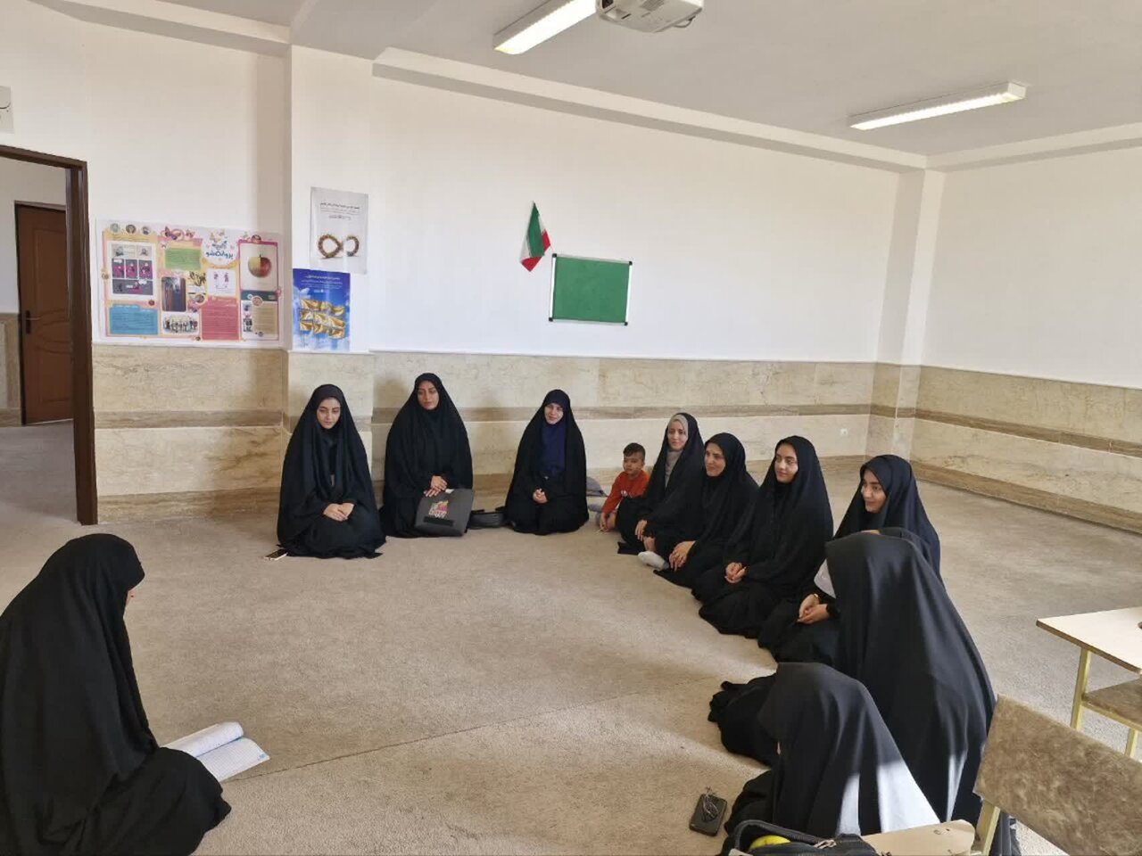 طرح «اربعین تعالی» در حوزه‌های علمیه خواهران کردستان
