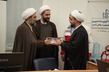 نشست مشترک جمعیت هلال‌احمر و حوزه علمیه آذربایجان‌شرقی با انعقاد تفاهم‌نامه همکاری