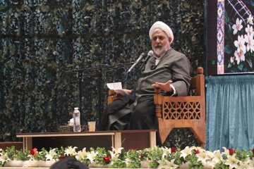 جامعه روحانیت با الگوگیری از شهدای روحانی، پیشگام خدمت به مردم و پاسداری از ولایت باشد