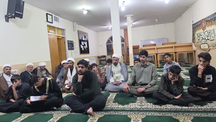 تصاویر| درس اخلاق مدرسه علمیه امام محمد باقر علیه‌السلام خضری دشت‌بیاض