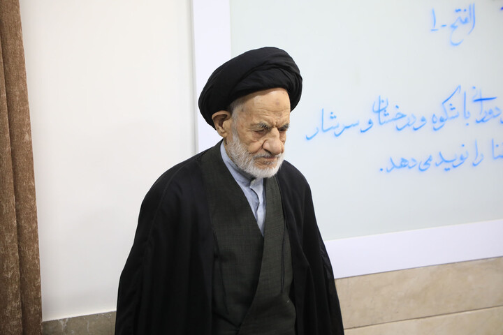  دیدار جمعی از پرستاران با نماینده ولی فقیه در خراسان جنوبی
