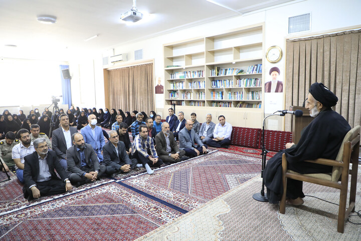  دیدار جمعی از پرستاران با نماینده ولی فقیه در خراسان جنوبی