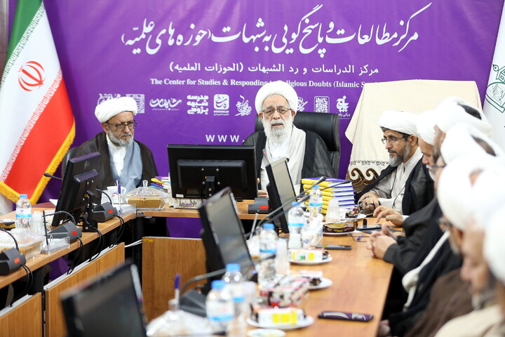 تصاویر/ رونمایی از سایت جدید مرکز مطالعات و پاسخگویی به شبهات با حضور حجت الاسلام والمسلمین فرخ فال