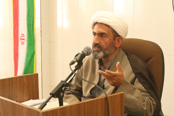 تصاویر/  سی‌ و یکمین جلسه از سلسله جلسات شرح صحیفه سجادیه در مدرسه علمیه امام مهدی (عج) کرمان