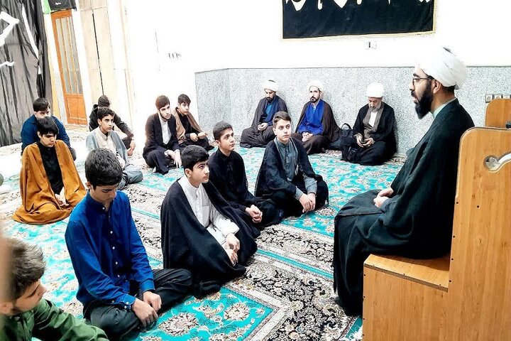 تأکید مدیر مدرسه علمیه هرسین بر جایگاه والای طلبگی و تشریح محورهای کلیدی 