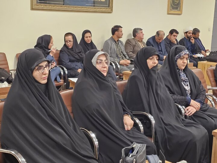 تصاویر/نشست هماهنگی دستگاه‌های اجرایی کردستان برای همایش ملی «بانوی کُرد»
