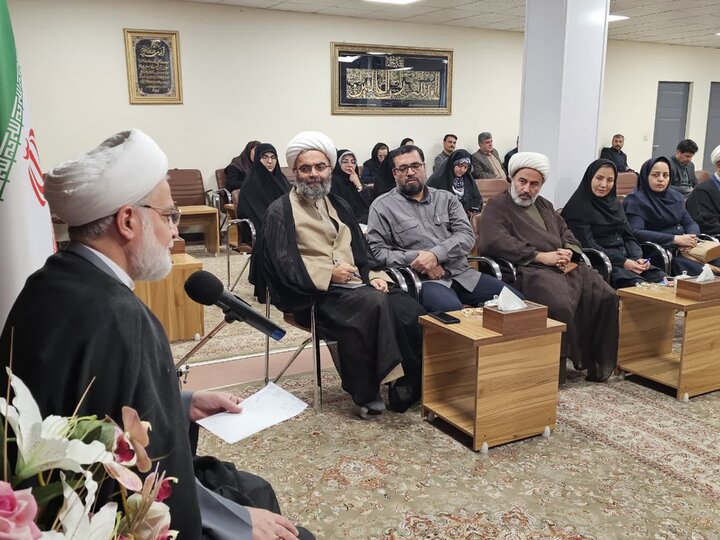 تصاویر/نشست هماهنگی دستگاه‌های اجرایی کردستان برای همایش ملی «بانوی کُرد»