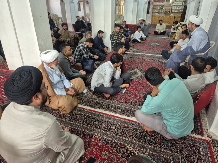 تصاویر/ نشست «تبیین سبک زندگی اسلامی با تاکید بر طب سنتی» در مدرسه علمیه آقابزرگ کاشان
