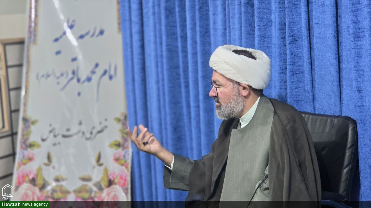 تأکید استاد حوزه و دانشگاه بر ثبات قدم در مسیر طلبگی