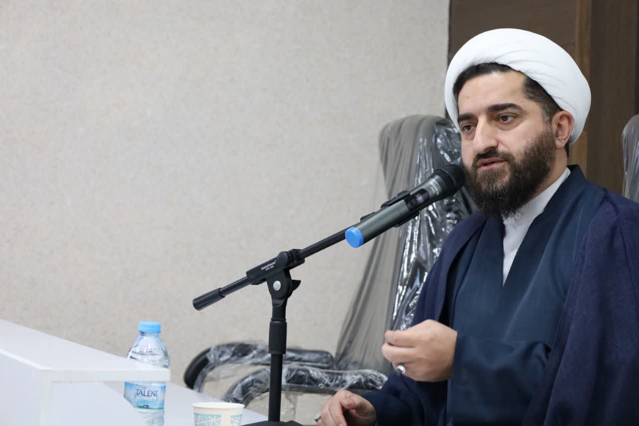 حوزه باید از آموزش زبان خارجی به تربیت کنشگران دیپلماسی فرهنگی برسد