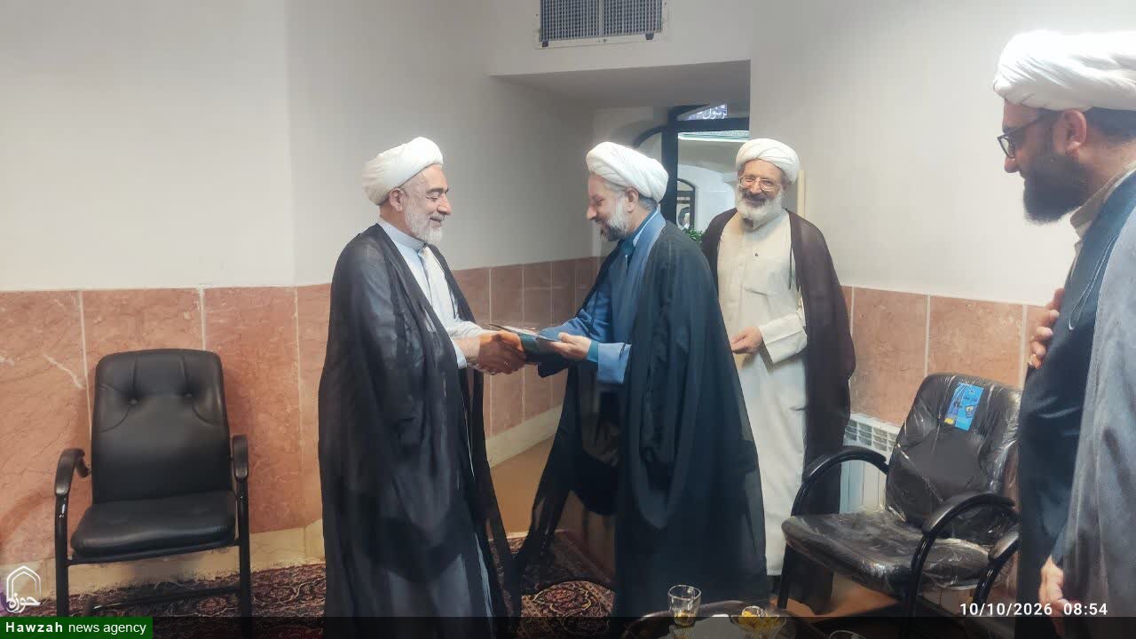 تمدید حکم مدیریت مدرسه علمیه شهید بهشتی ابلاغ شد